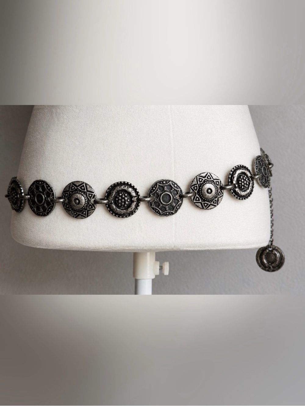 Vintage The Limited Made in Italy Silver Tone Medallion Chain Belt 39”